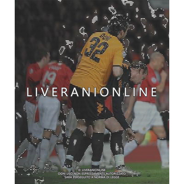 Manchester United-Roma Champions League 2007/2008 Quarti di Finale Ritorno Manchester - 09.04.2008 Nella Foto: ESULTANZA DOPO IL GOL DI CARLOS TEVEZ E DELUSIONE DI PHILIPPE MEXES E ALEXANDER DONI /Ph.Vitez-Ag. Aldo Liverani