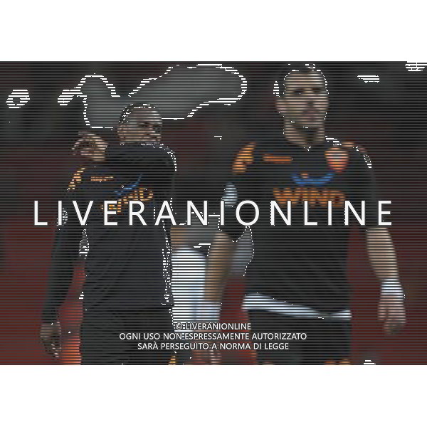 Manchester United-Roma Champions League 2007/2008 Quarti di Finale Ritorno Manchester - 09.04.2008 Nella Foto: la DELUSIONE di simone PERROTTA e JUAN a fine gara /Ph.Vitez-Ag. Aldo Liverani