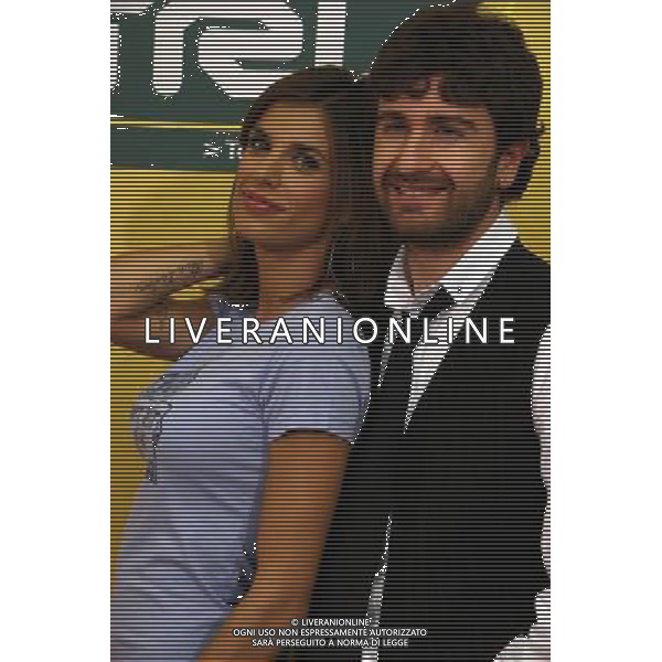 ELISABETTA CANALIS - ALESSANDRO SIANI MILANO 11-04-08 A TRL LIVE@MTV PER LA PRESENTAZIONE DEL LORO FILM: \' LA SECONDA VOLTA NON SI SCORDA MAI\' FOTO ANTONIO SORANO/AG ALDO LIVERANI sas