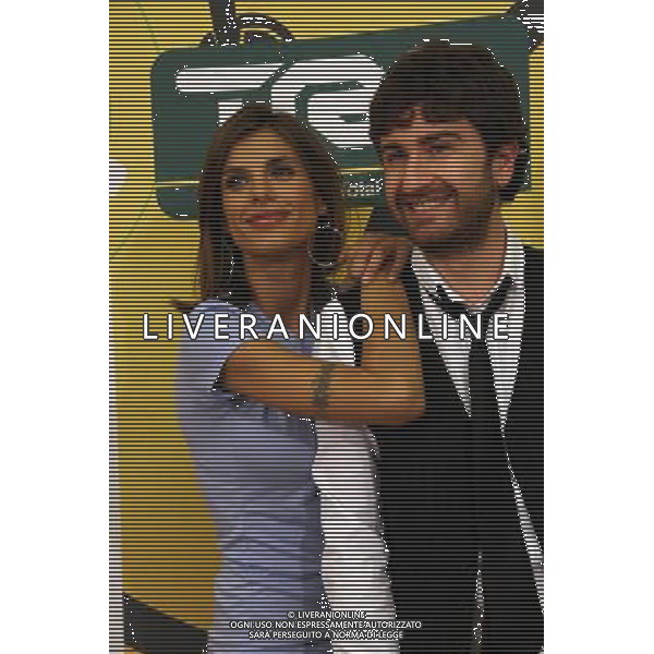 ELISABETTA CANALIS - ALESSANDRO SIANI MILANO 11-04-08 A TRL LIVE@MTV PER LA PRESENTAZIONE DEL LORO FILM: \' LA SECONDA VOLTA NON SI SCORDA MAI\' FOTO ANTONIO SORANO/AG ALDO LIVERANI sas