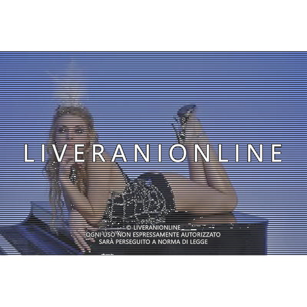 SPETTACOLO TEATRALE \' VIENI AVANTI CRETINO! \' - SCRITTO, DIRETTO E INTERPRETATO DA ROBERTO CIUFOLI E PINO INSEGNO. NELLA FOTO: EMY BERGAMO AG. ALDO LIVERANI SAS 