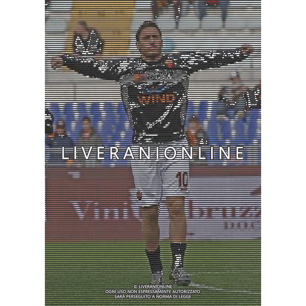 Roma - Stadio Olimpico - 16 / 04 / 2008 - TIM CUP 2007/2008 - Semifinale andata - Roma Vs Catania (1-0) - nella foto: Francesco TOTTI durante la fase di riscaldamento ph Corradetti / ag. Aldo Liverani