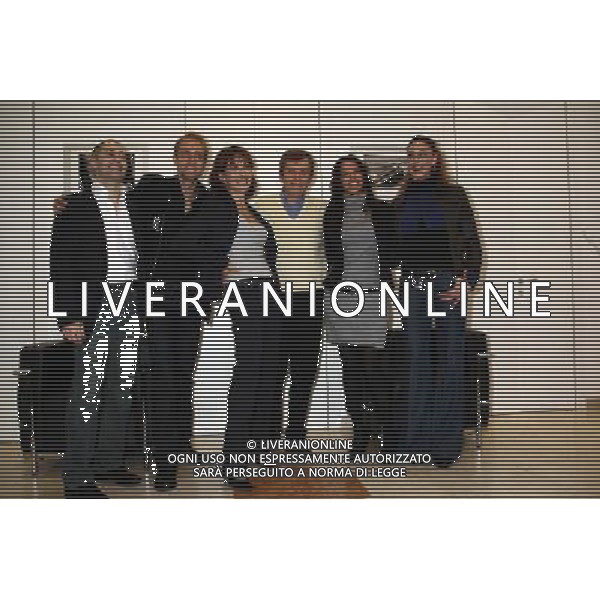ADRIANO EVANGELISTI --ALESSANDRO MARRAPODI - BARBARA D\'URSO MAURIZIO MICHELI -- LISA ANGELILLO MILANO 18-04-08 p.zza duomo multicenter presentazione de \'il letto ovale\' la versione italiana, rivisitata e attualizata di \'move over mrs Markham\' foto Sorano/ag Aldo Liverani sas