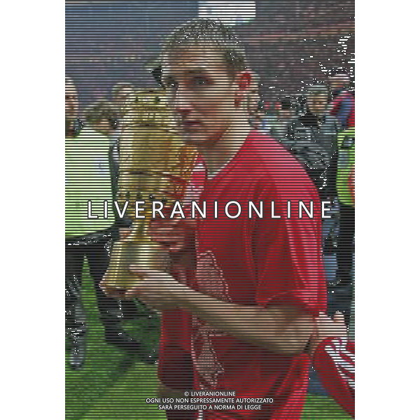 BVB BORUSSIA DORTMUND - BAYERN MUNCHEN 1:2 n.V. COPPA DI GERMANIA DFB Pokalfinale Finale der HERREN: 19.04.2008 Saison 2007/2008 Miroslav Klose mit Pokal, Jubel, Siegerehrung, Jubel, TrophŠe, Mannschaft copyright by: firo sportphoto /AG. ALDO LIVERANI SAS - ONLY ITALY - EDITORIAL USE ONLY -