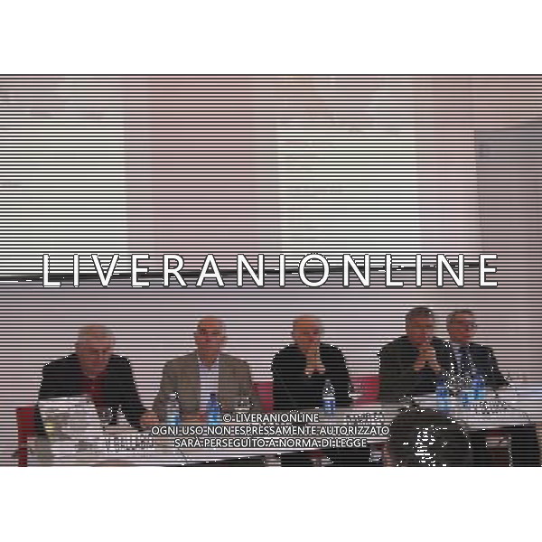 VALENTINO BALLABIO -- GIUSEPPE BOATTI -- DARIO FO -- VEZIO DE LUCIA -- FORTUNATO PAGANO MILANO 22-04-08 MONDADORI .P.ZA DUOMO PRESENTAZIONE DEL LIBRO DI GIUSEPPE BOATTI \'L\'ITALIA DEI SISTEMI URBANI FOTO SORANO/AG ALDO LIVERANI SAS