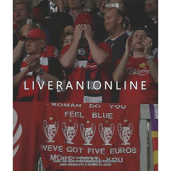 Atmosphere in Liverpool v Chelsea FC : Champions League Semifinal First Leg at Anfield in Liverpool (UK) on 22/04/2008 Picture By Marcello Pozzetti ©IPS - Photo Agency :21 Delisle Road London SE28 0JD mobile: 07973 308 835 AGENZIA ALDO LIVERANI SAS - ONLY ITALY - EDITORIAL USE ONLY