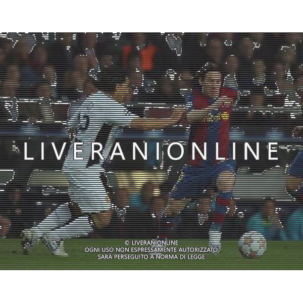 Barcelona\'s Lionel Messi runs past Carlos Tevez of Manchester United , Barcellona - Manchester United, UEFA Champions League, Semi Final, First Leg, Camp Nou, Barcelona, Date, Date 23/04/2008 Picture by Ian Kington (IPS PHOTO AGENCY)/Ag. Aldo Liverani sas - ONLY ITALY - EDITORIAL USE ONLY -