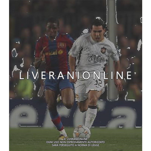 Carlos Tevez of Manchester United is chased by Barcelona\'s Samuel Eto\'o, Barcellona - Manchester United, UEFA Champions League, Semi Final, First Leg, Camp Nou, Barcelona, Date, Date 23/04/2008 Picture by Ian Kington (IPS PHOTO AGENCY)/Ag. Aldo Liverani sas - ONLY ITALY - EDITORIAL USE ONLY -