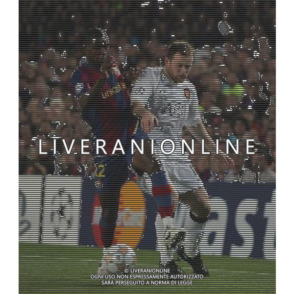 Barcelona\'s Eric Abidal against Wayne Rooney of Manchester United , Barcellona - Manchester United, UEFA Champions League, Semi Final, First Leg, Camp Nou, Barcelona, Date, Date 23/04/2008 Picture by Ian Kington (IPS PHOTO AGENCY)/Ag. Aldo Liverani sas - ONLY ITALY - EDITORIAL USE ONLY -