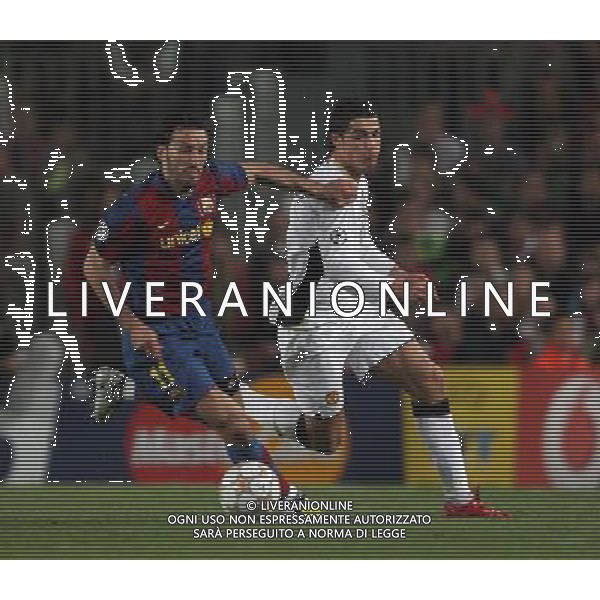 Barcelona\'s Gianluca Zambrotta challenges Cristiano Ronaldo of Manchester United, Barcellona - Manchester United, UEFA Champions League, Semi Finale andata , First Leg, Camp Nou, Barcelona, Date 23/04/2008 Picture by Ian Kington (IPS PHOTO AGENCY)/Ag. Aldo Liverani sas - ONLY ITALY - EDITORIAL USE ONLY -