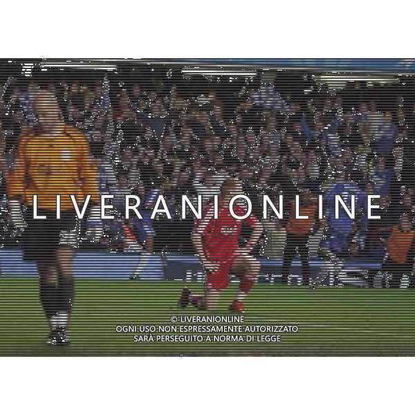 gol Didier Drogba of Chelsea makes 1-0 and celebrates Chelsea - Liverpool Champions League, SemiFinale, Second Leg, (First Leg 1-1), Stamford Bridge, London, Date 30/04/2008 Picture by Marcello Pozzetti (IPS PHOTO AGENCY)/Ag. Aldo Liverani sas -ONLY ITALY - EDITORIAL USE ONLY - 