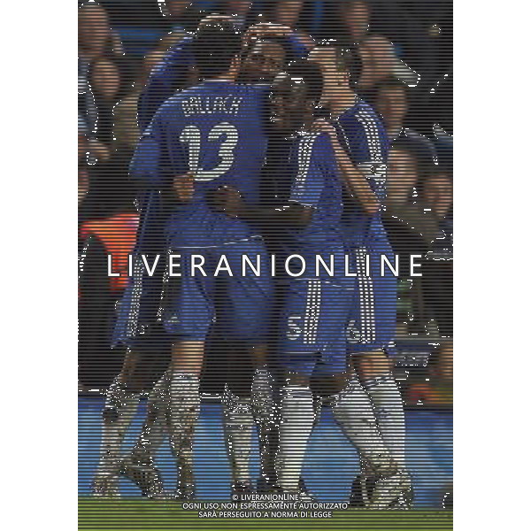 esultanza - Didier Drogba of Chelsea celebrates Chelsea - Liverpool Champions League, SemiFinale, Second Leg, (First Leg 1-1), Stamford Bridge, London, Date 30/04/2008 Picture by marcello pozzetti (IPS PHOTO AGENCY)/Ag. Aldo Liverani sas -ONLY ITALY - EDITORIAL USE ONLY - 