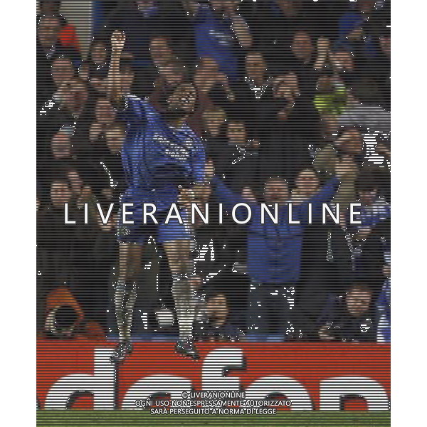 ESULTANZA - Didier Drogba of Chelsea scores and celebrates his second goal, 3-1 Chelsea - Liverpool, Champions League, SemiFinale, Second Leg, (First Leg 1-1), Stamford Bridge, London, Date 30/04/2008 Picture by Ian Kington (IPS PHOTO AGENCY)/Ag. Aldo Liverani -ONLY ITALY - EDITORIAL USE ONLY - 