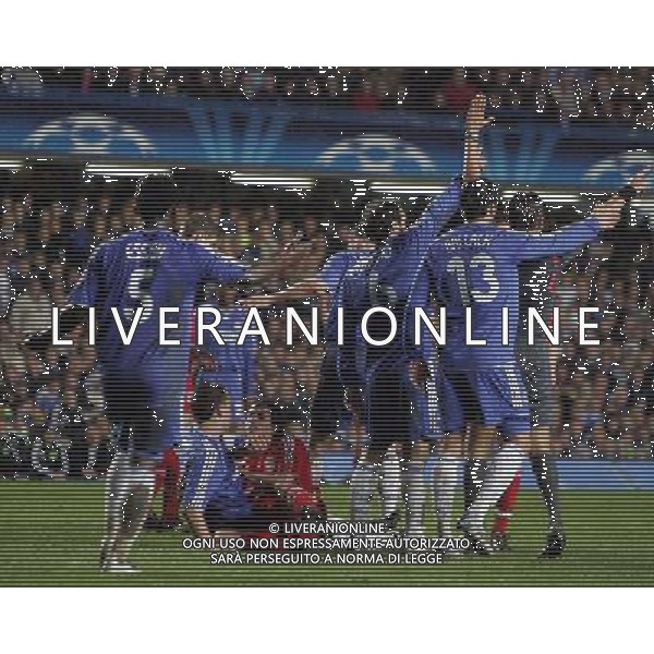Liverpool\'s Yossi Benayoun and John Terry, the Captain of Chelsea Chelsea - Liverpool, Champions League, SemiFinale, Second Leg, (First Leg 1-1), Stamford Bridge, London, Date 30/04/2008 Picture by Marcello Pozzetti (IPS PHOTO AGENCY)/Ag. Aldo Liverani -ONLY ITALY - EDITORIAL USE ONLY - 
