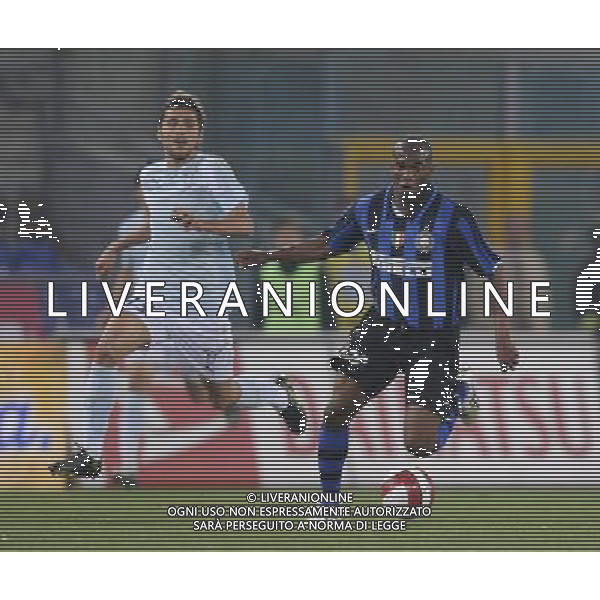 Roma - Stadio Olimpico - 07 / 05 / 2008 - TIM CUP 2007/2008 - semifinale di ritorno - Lazio Vs Inter (0-2) - nella foto: David Oscar Velasquez SUAZO e Valon BEHRAMI ph Corradetti / ag. Aldo Liverani