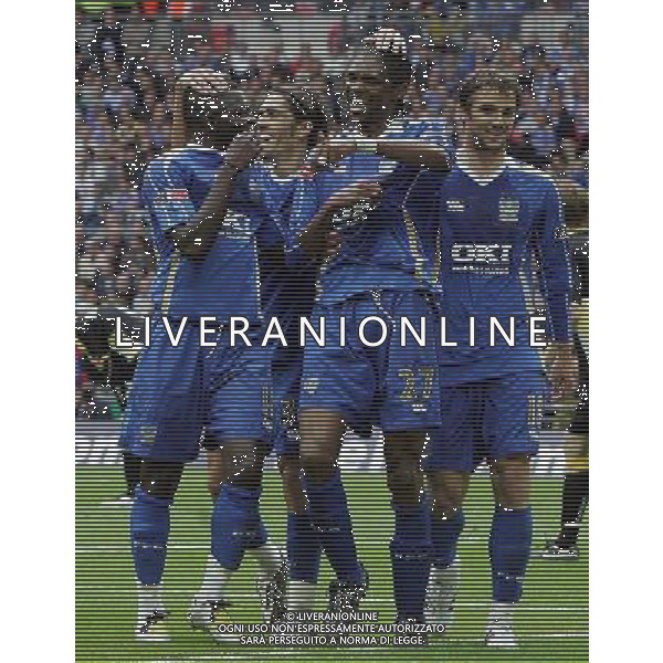 Nwankwo Kanu of Portsmouth makes 1-0 for portsmouth and celebrates in Cardiff City vs Portsmouth for the FA Cup Final 2008 at Wembley in London (UK) on 17/05/2008 Picture By Marcello Pozzetti ©IPS - Photo Agency :21 Delisle Road London SE28 0JD mobile: 07973 308 835 AG ALDO LIVERANI 
