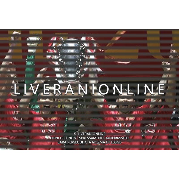Manchester United - Chelsea Finale Champions League Mosca 21/05/2008 Festeggiamenti per la vittoria della Coppa dei giocatori del manchester nella foto Rio ferdinand con Ryan Giggs ph Luzzani/Ag. Aldo Liverani Sas