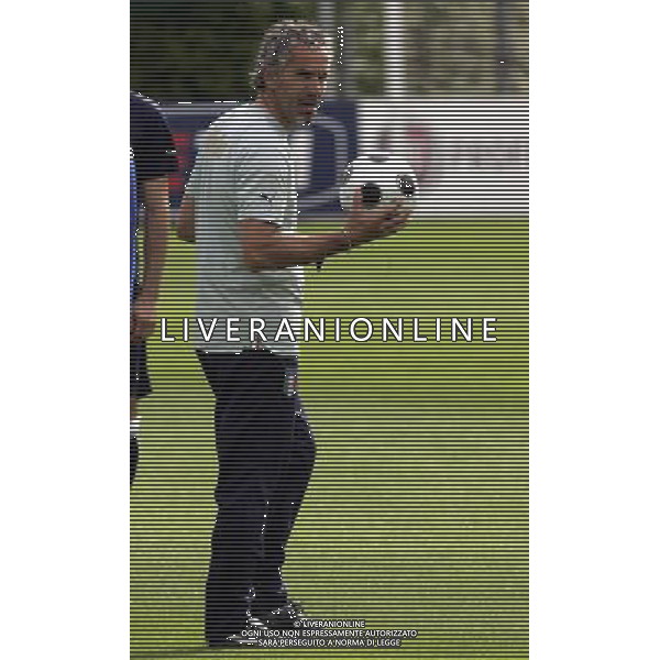Raduno della Nazionale Italiana di calcio a Coverciano 25/05/2008 nella foto Roberto Donadoni durante il primo giorno di allenamento della Nazionale ph Bucco/Ag. Aldo Liverani sas