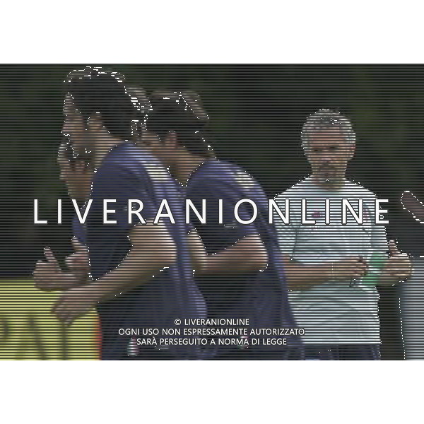 Raduno della Nazionale Italiana di Calcio a Coverciano 25/05/2008 nella foto roberto Donadoni durante il primo giorno di allenamento ph bucco/Ag. Aldo Liverani Sas