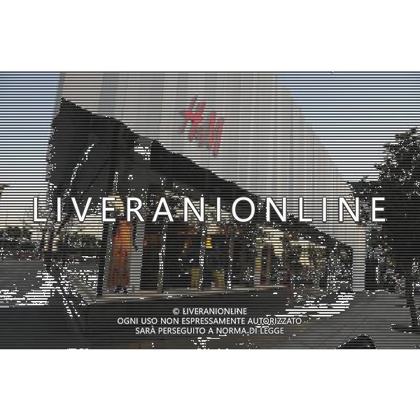 18 May 2008 - West Hollywood, California - H\'M Store on Sunset Blvd. Hollywood Landmarks. Photo Credit: Byron Purvis/AdMedia - ag. Aldo Liverani sas ITALY ONLY - EDITORIAL USE ONLY