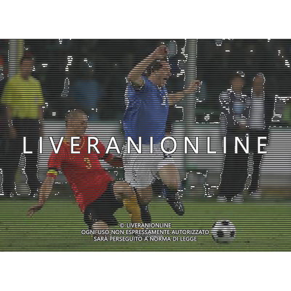 FIRENZE 30/5/2008 STADIO ARTEMIO FRANCHI AMICHEVOLE DI CALCIO ITALIA-BELGIO NELLA FOTO SIMONS E CASSANO FOTO MARCO LUZZANI/AG ALDO LIVERANI