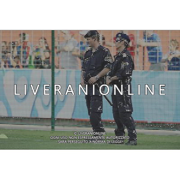 Allenamento Nazionale Italiana in ritiro a Baden - 02.06.2008 Austria Euro 2008 Nella Foto: POLIZIOTTI OSSERVANO L\'ALLENAMENTO DELL\'ITALIA Ph.Vitez-Ag. Aldo Liverani