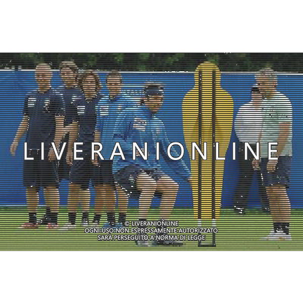 Allenamento Nazionale Italiana a Baden - 04.06.2008 Ritiro Austria Euro 2008 Nella Foto: roberto DONADONI OSSERVA gianluigi BUFFON Ph.Vitez-Ag. Aldo Liverani