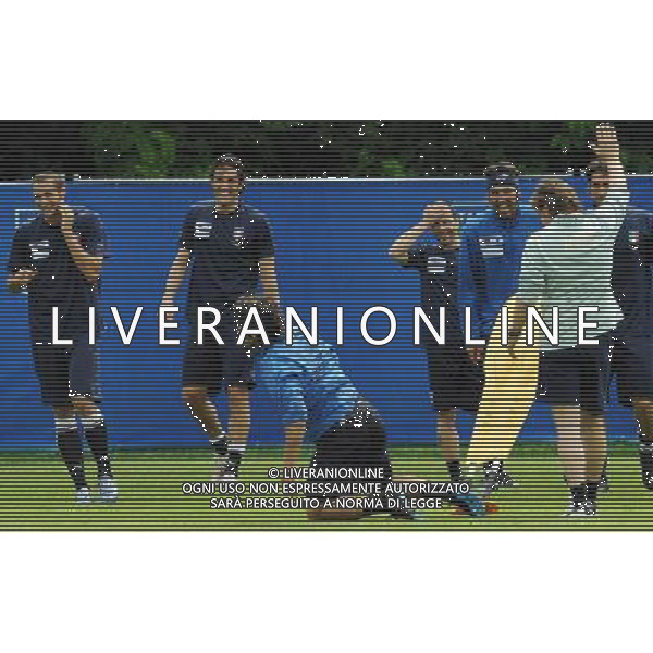Allenamento Nazionale Italiana a Baden - 04.06.2008 Ritiro Austria Euro 2008 Nella Foto: I GIOCATORI RIDONO DOPO IL TACKLE DI gennaro GATTUSO Ph.Vitez-Ag. Aldo Liverani