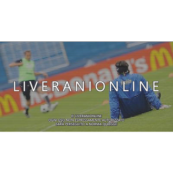 Allenamento Nazionale Italiana Baden - 05.06.2008 Nella Foto:BUFFON OSSERVA L\'ALLENAMENTO /Ph.Vitez-Ag. Aldo Liverani