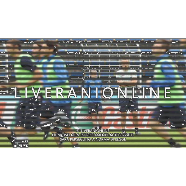 Allenamento Nazionale Italiana Baden - 05.06.2008 Nella Foto:DONADONI OSSERVA L\'ALLENAMENTO /Ph.Vitez-Ag. Aldo Liverani