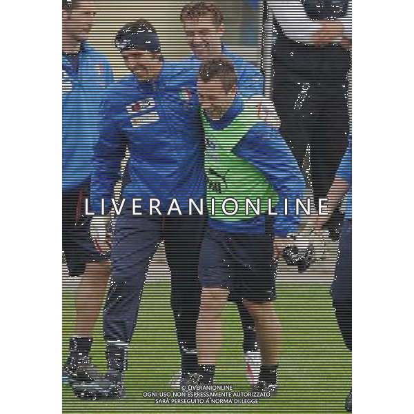 Allenamento Nazionale Italiana Baden - 05.06.2008 Nella Foto:BUFFON SCHERZA CON CASSANO /Ph.Vitez-Ag. Aldo Liverani