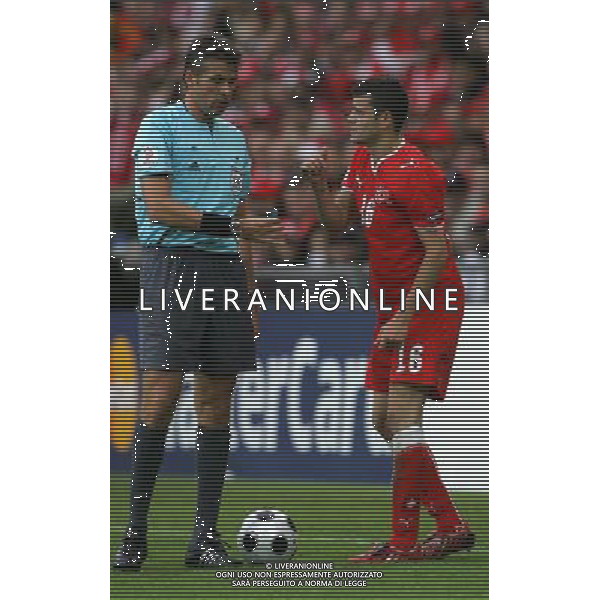 Svizzera - Repubblica Ceca - Europei 2008 nella foto arbitro rosetti con barnetta ph luzzani/Ag. Aldo Liverani sas