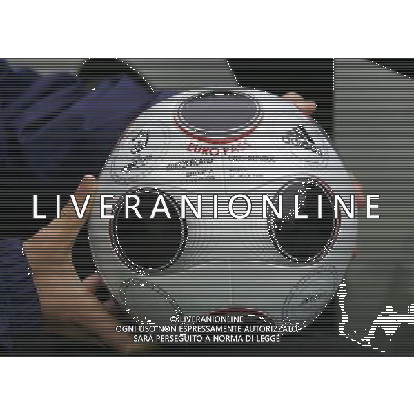 Svizzera - Repubblica Ceca - Europei 2008 nella foto il pallone ph luzzani/Ag. Aldo Liverani sas