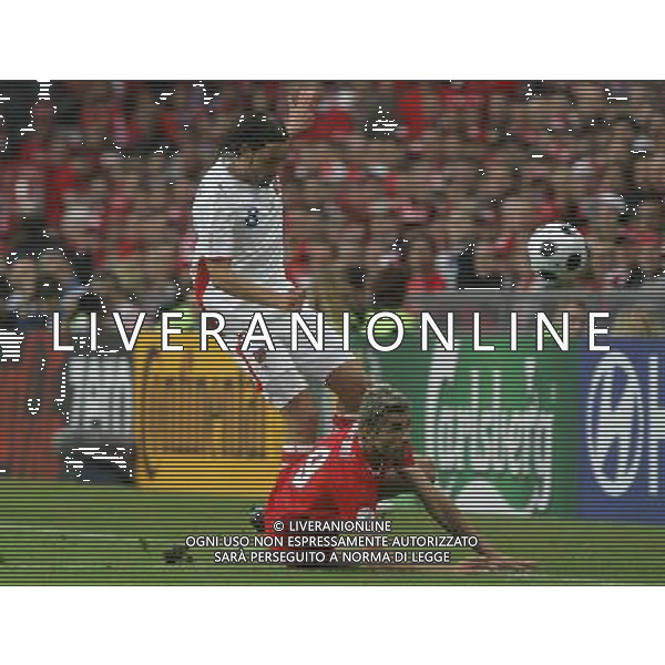 Basilea 07-06-2008 Campionati europei calcio EURO 2008 svizzera-rep. ceca 0:1 nella foto marek jankulovski e valon behrami ph marco luzzani/ag aldo liverani s.a.s.