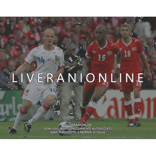Basilea 07-06-2008 Campionati europei calcio EURO 2008 svizzera-rep. ceca 0:1 nella foto david jarolim e gelson fernandes ph marco luzzani/ag aldo liverani s.a.s.
