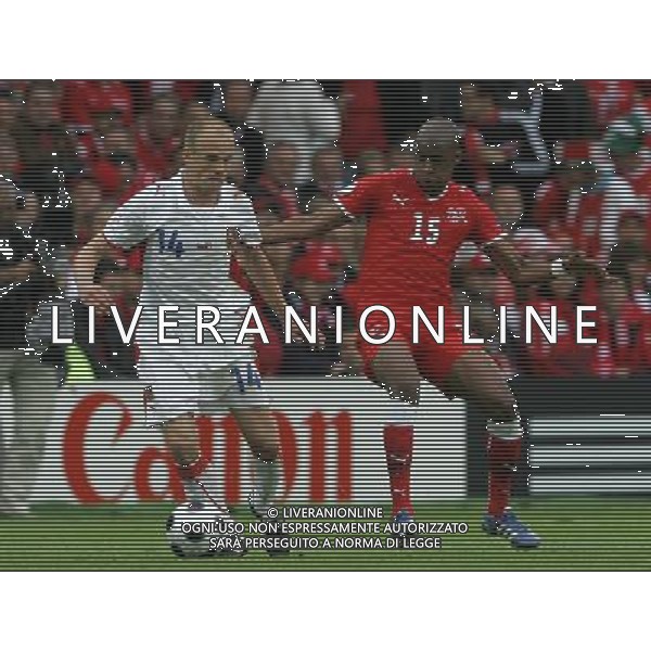 Basilea 07-06-2008 Campionati europei calcio EURO 2008 svizzera-rep. ceca 0:1 nella foto david jarolim e gelson fernandes ph marco luzzani/ag aldo liverani s.a.s.