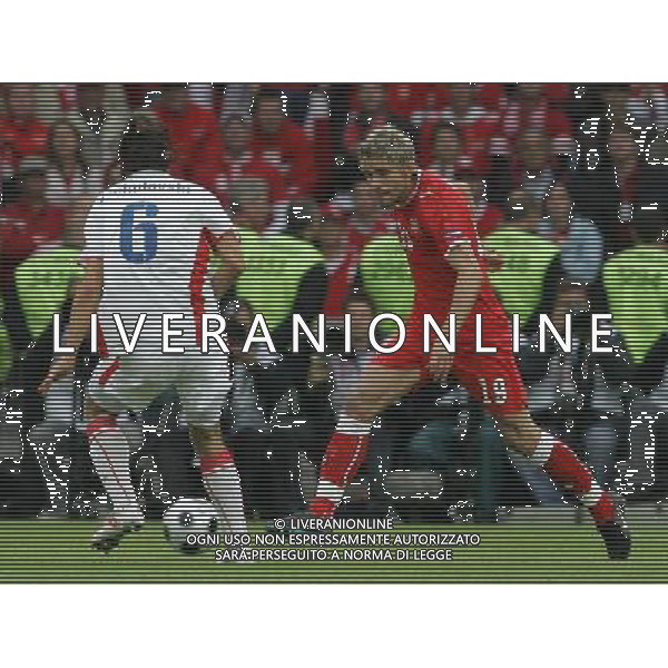 Basilea 07-06-2008 Campionati europei calcio EURO 2008 svizzera-rep. ceca 0:1 nella foto valon behrami e marek jankulovski ph marco luzzani/ag aldo liverani s.a.s.