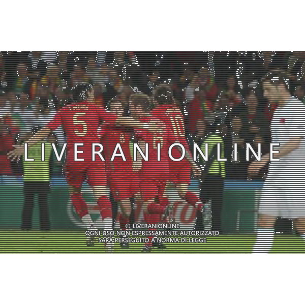 abbracci esultanza dopo il gol di Raul MEIRELES - 07.06.2008 - Portogallo - Turchia - Europei 2008 Photo: Manuel Blondeau / Icon Sport / Ag. Aldo Liverani Sas - ITALY ONLY - EDITORIAL USE ONLY - *** Local Caption ***