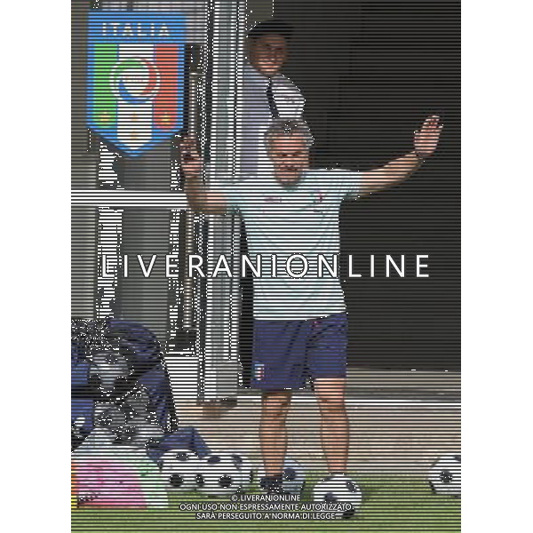 Allenamento Nazionale Italiana a Baden - 07.06.2008 Nella Foto: DONADONI ROBERTO RINGRAZIA I GIORNALISTI CHE LO APPLAUDONO DOPO UN GOL Ph.Vitez/Ag. Aldo Liverani