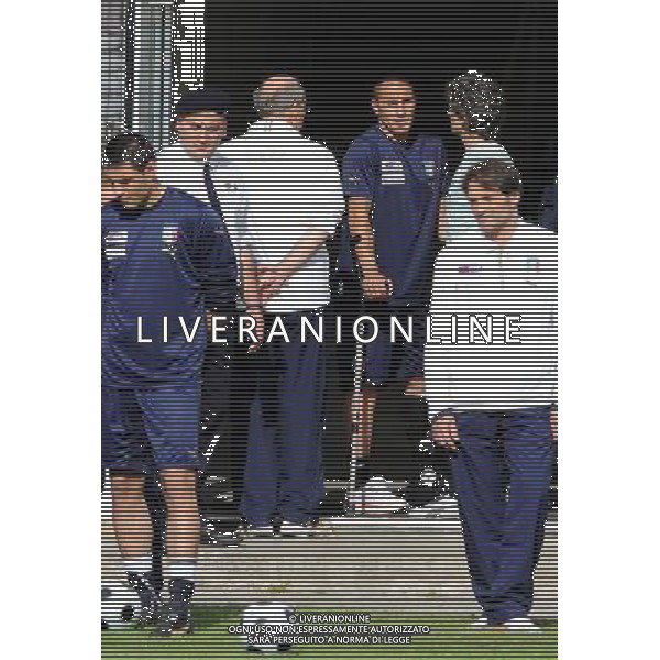 Allenamento Nazionale Italiana a Baden - 07.06.2008 Nella Foto: CANNAVARO FABIO CON LE STAMPELLE Ph.Vitez/Ag. Aldo Liverani