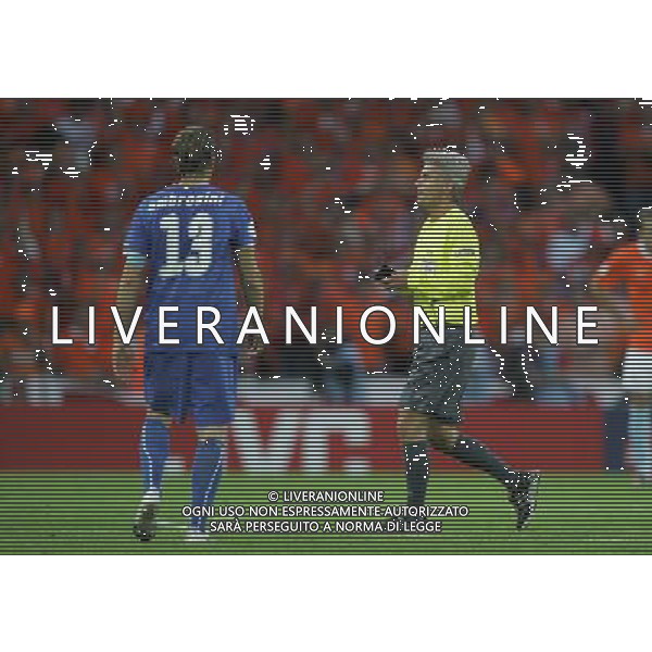 Olanda - Italia 09/06/2008 Europei 2008 nella foto ARBITRO FROJDFELDT ph Luzzani/Ag. Aldo Liverani sas