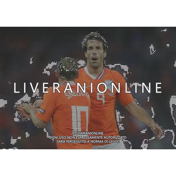 Olanda - Italia 09/06/2008 Europei 2008 nella foto ESULTANZA SNEIJDER CON VAN NISTELROOY ph Luzzani/Ag. Aldo Liverani sas