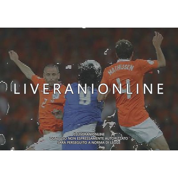 Olanda - Italia 09/06/2008 Europei 2008 nella foto OOIJER E LUCA TONI ph Luzzani/Ag. Aldo Liverani sas