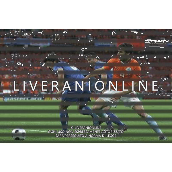 Olanda - Italia 09/06/2008 Europei 2008 nella foto GENNARO GATTUSO E RUUD VAN NISTELROOY ph Luzzani/Ag. Aldo Liverani sas