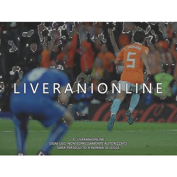 UEFA EURO 2008 Gruppo C M06 Berna - 09.06.2008 Olanda-Italia Nella Foto:VAN BRONCKHORST ESULTA E GATTUSO A TERRA /Ph.Vitez-Ag. Aldo Liverani