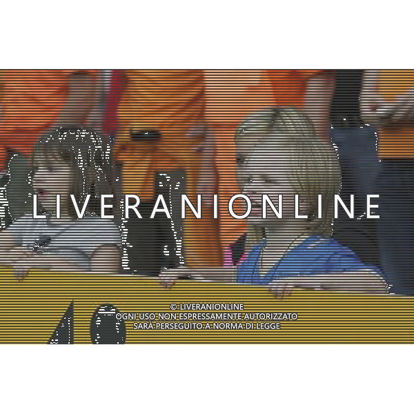 Prepartita Olanda - Italia 09/06/2008 Europei nella foto LA MOGLIE E FIGLIA DI DANIELE DE ROSSI CON LA FIGLIA DI GATTUSO ph Luzzani/Ag. Aldo Liverani sas