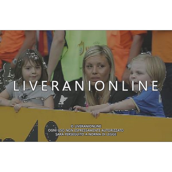 Prepartita Olanda - Italia 09/06/2008 Europei nella foto LA MOGLIE E FIGLIA DI DANIELE DE ROSSI CON LA FIGLIA DI GATTUSO ph Luzzani/Ag. Aldo Liverani sas