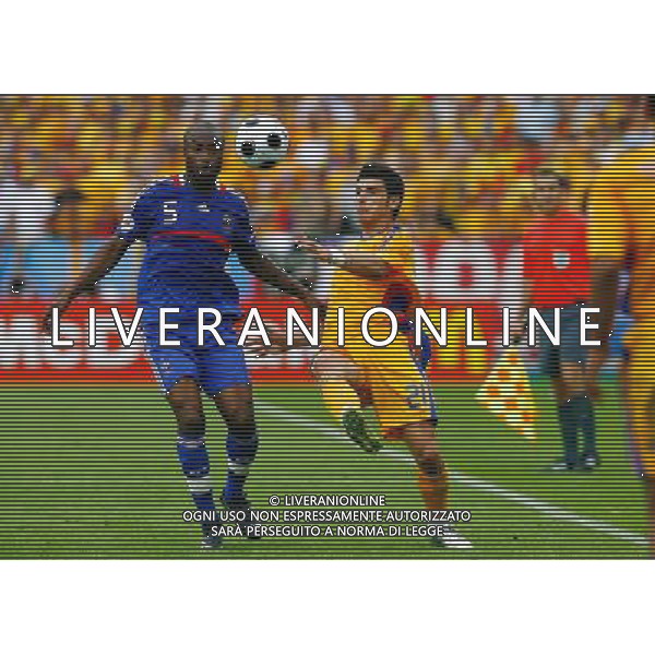 William GALLAS / Daniel NICULAE - 09.06.2008 - Romania / Francia - EUROPEI 2008 - SVIZZERA Photo: Icon Sport/Ag. Aldo Liverani Sas - ITALY ONLY -