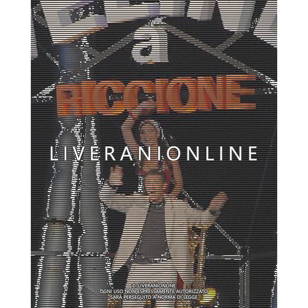EZIO GREGGIO CON NINA SENICAR DURANTE LA TRASMISSIONE: \' VELINE\' A RICCIONE © GASPERONI - AG. ALDO LIVERANI SAS