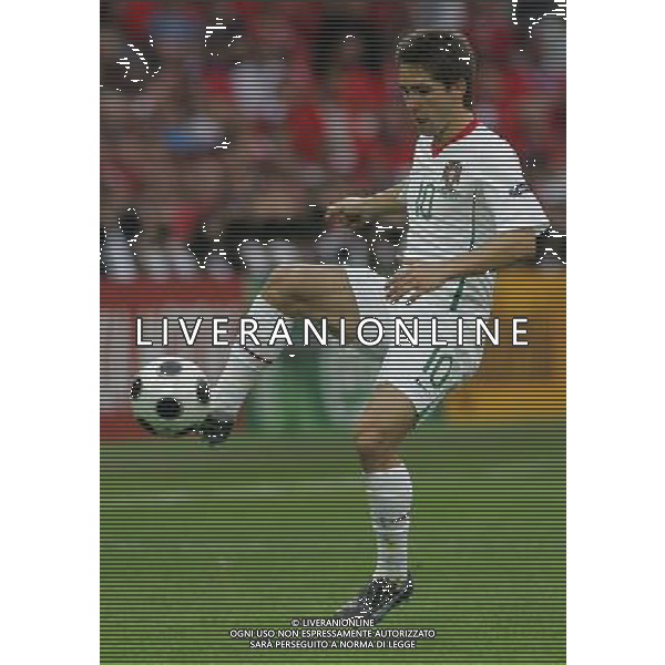 Ginevra 11-06-2008 Campionati europei calcio EURO2008 repubblica ceca-portogallo 1:3 nella foto joao moutinho ph marco luzzani/ag aldo liverani s.a.s.